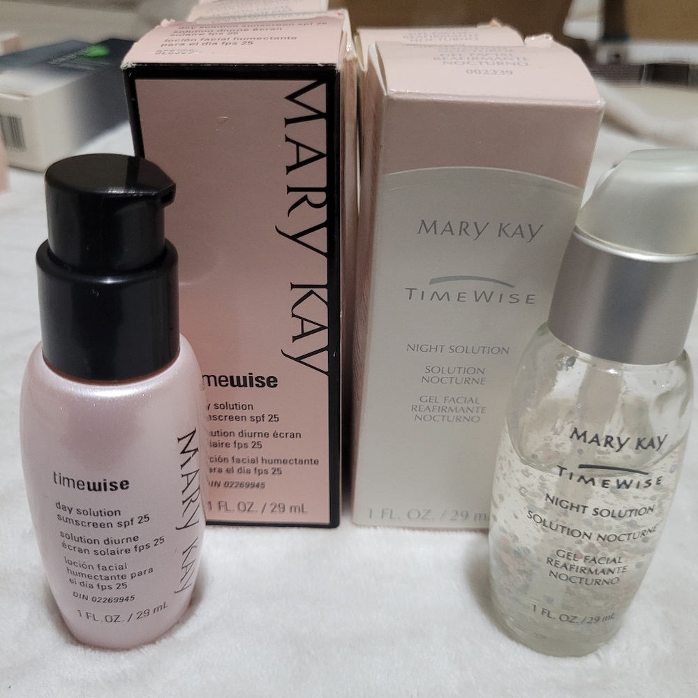 Vintage mary kay timewise day and night solutions